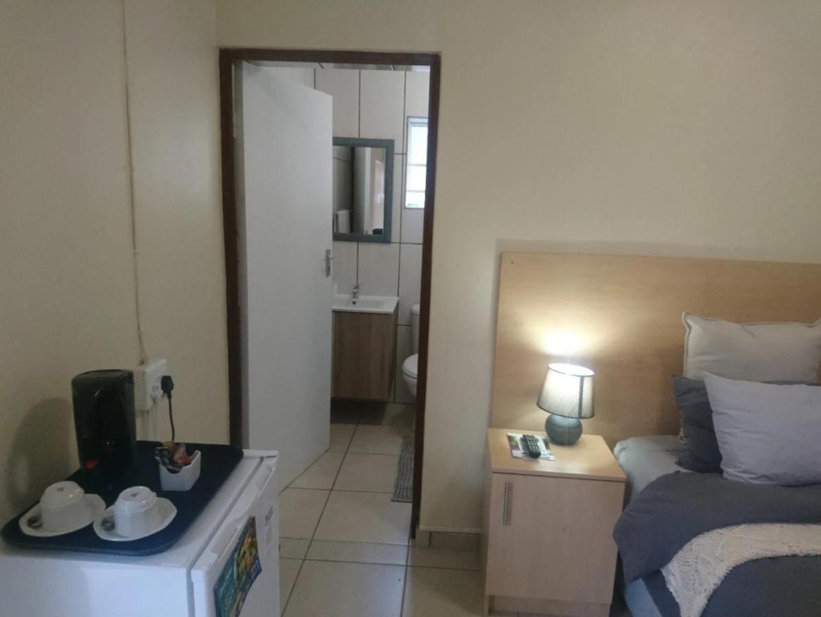 Pta East Guest House Претория Екстериор снимка