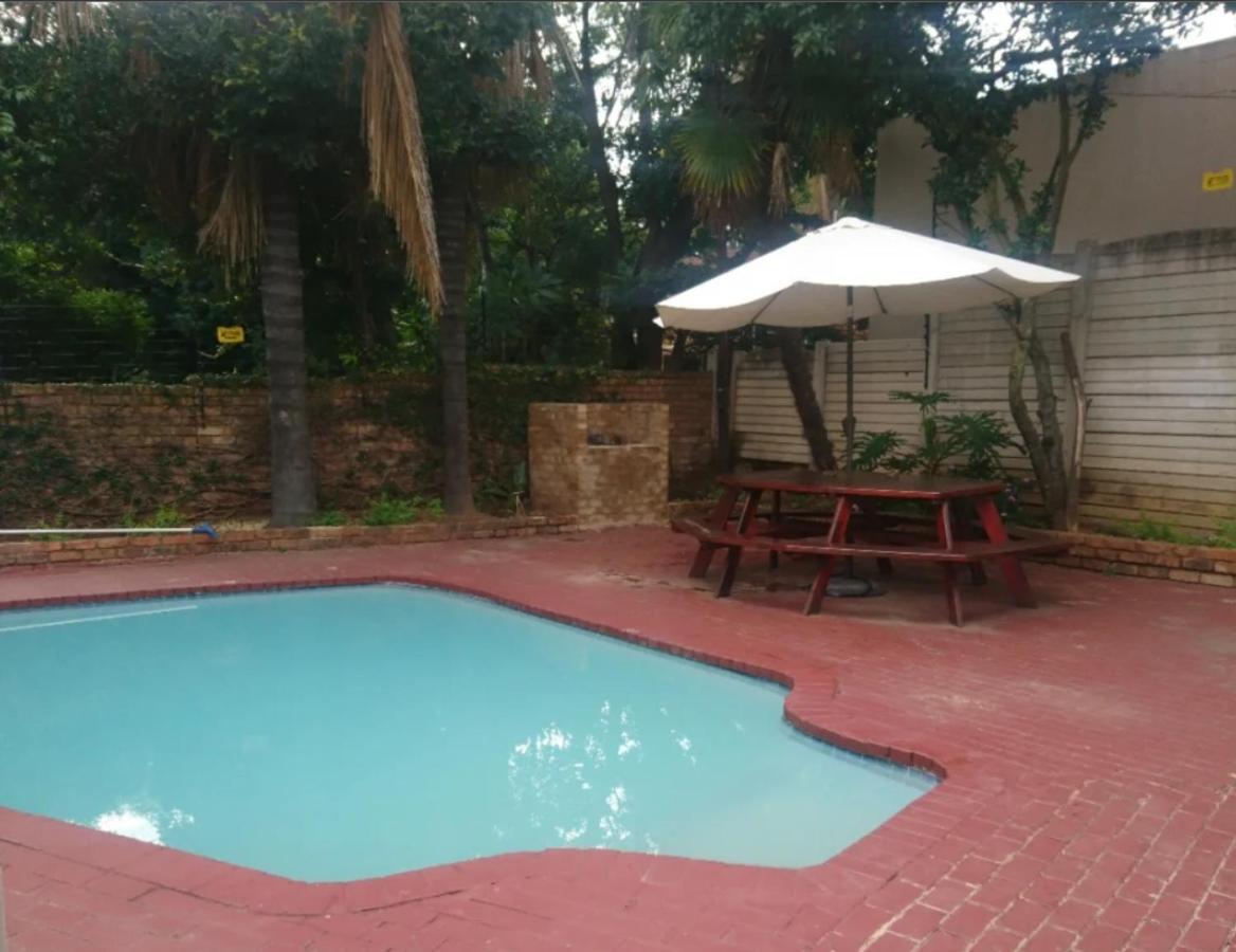 Pta East Guest House Претория Екстериор снимка